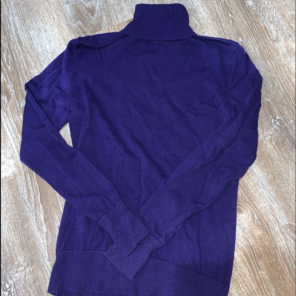 //5 for $20// Banana Republic Turtle Neck Sweater